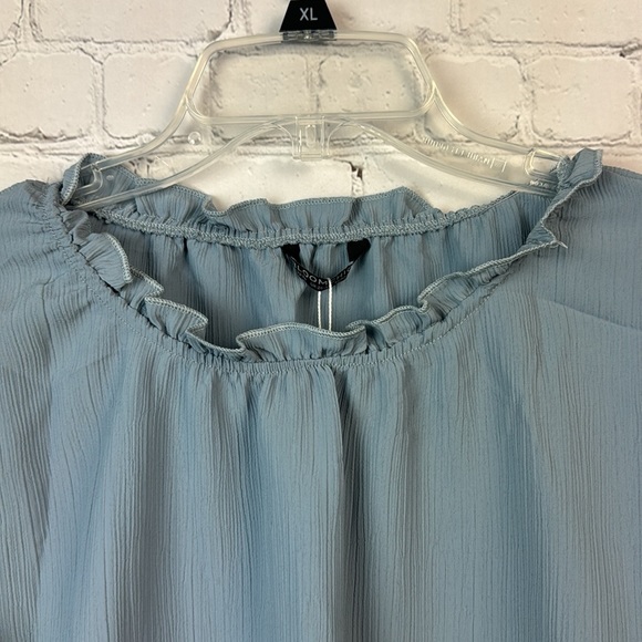 BloomChic Blue Mock Neck Cap Sleeve Ruffle Trim Blouse Plus Size 3X - Picture 4 of 6